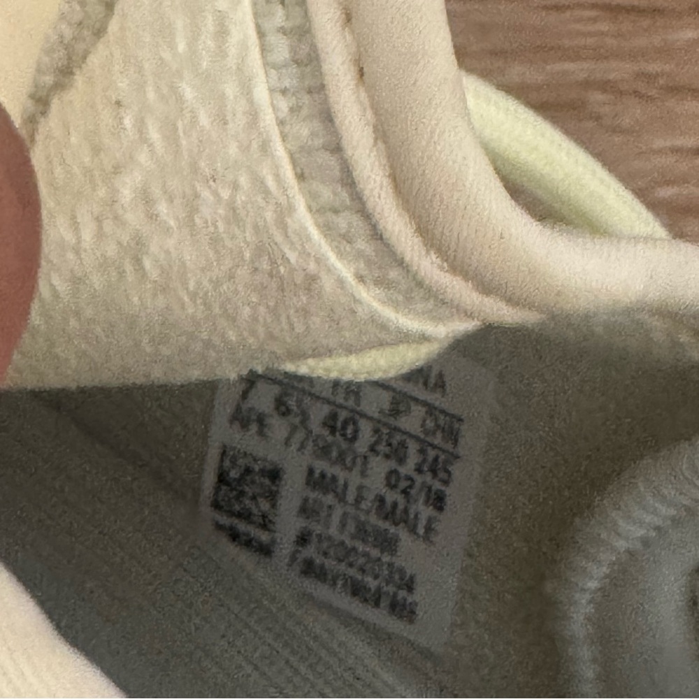 Yeezy boost - Picture 3 of 7